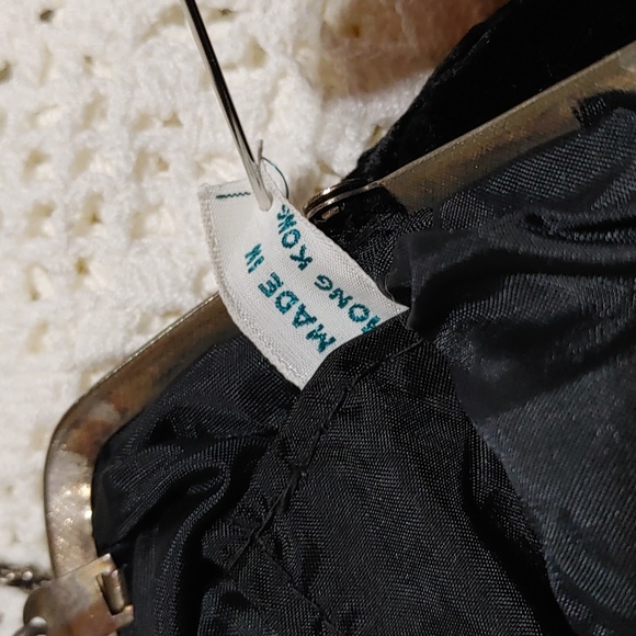 Roses on Crushed Velvet Clutch - Picture 12 of 14